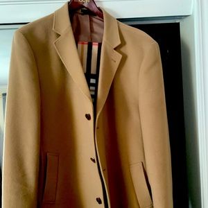 Basically new Ralph Lauren Overcoat. 50L, only worn a few times. Coat is warm!